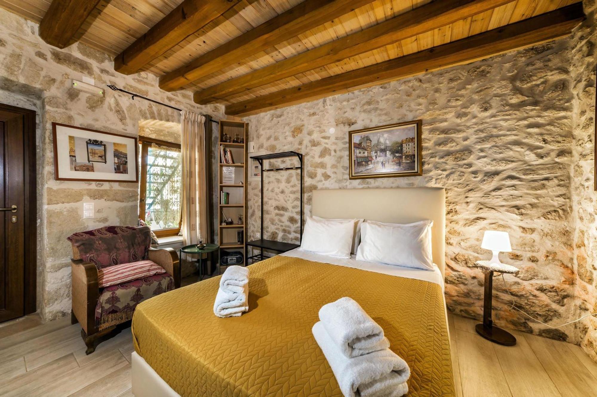 Guest House Aphrodite Kato Archanes ภายนอก รูปภาพ