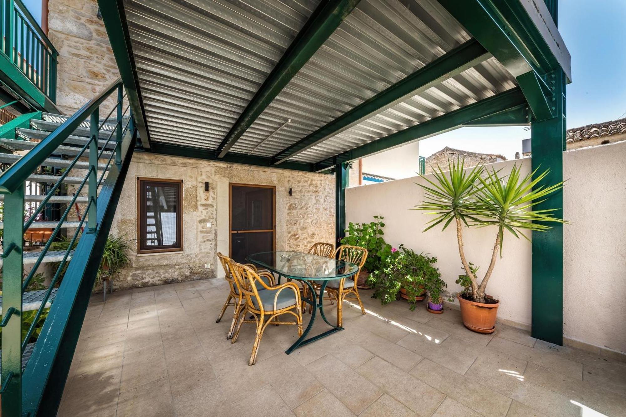 Guest House Aphrodite Kato Archanes ภายนอก รูปภาพ
